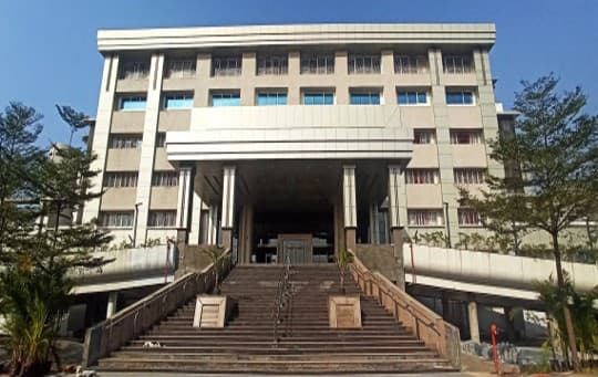 Dr. D Y Patil Hospital & Medical College, Pimpri - 4