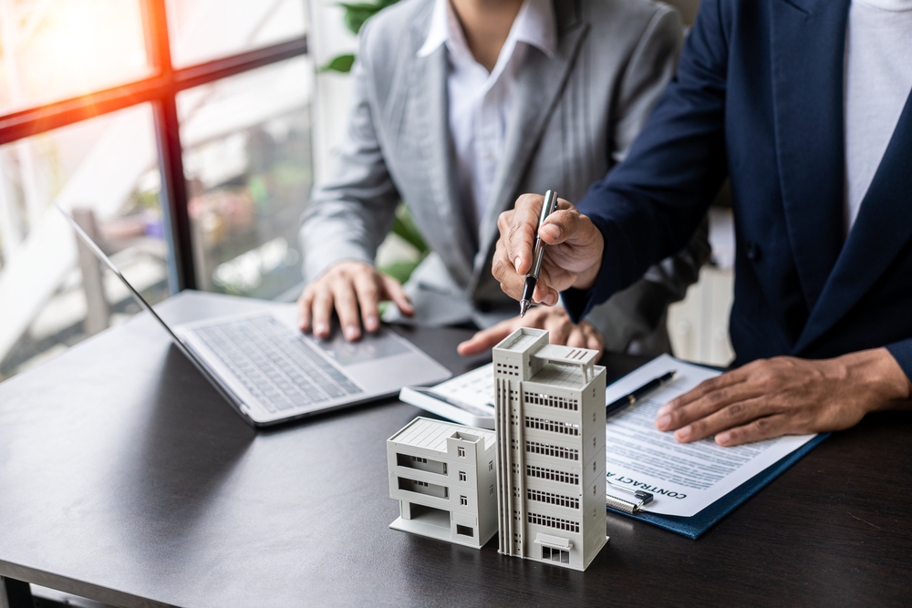 Healthcare Asset Valuation & Risk Underwriting